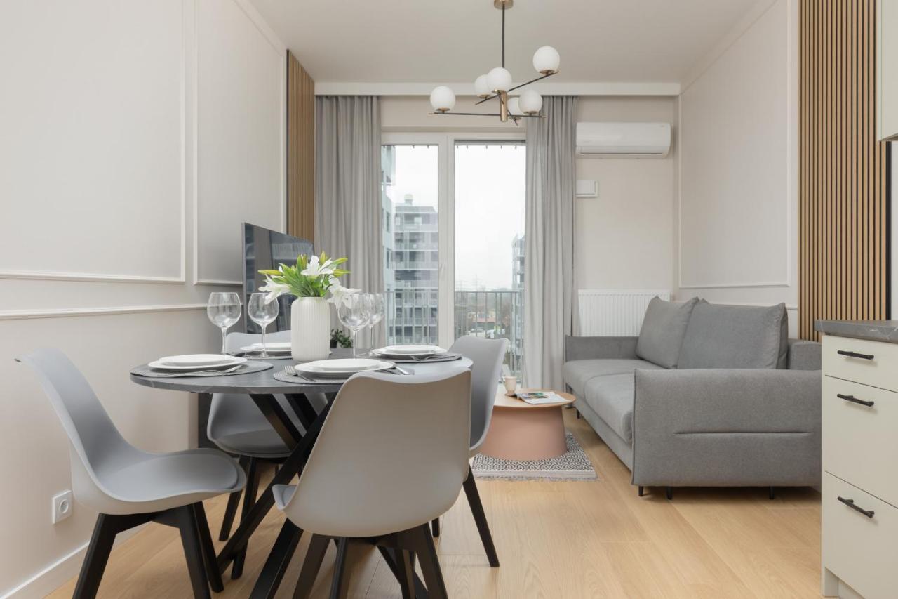 Wola Spacious Flat With Air Conditioning & Balcony By Noclegi Renters Βαρσοβία Εξωτερικό φωτογραφία