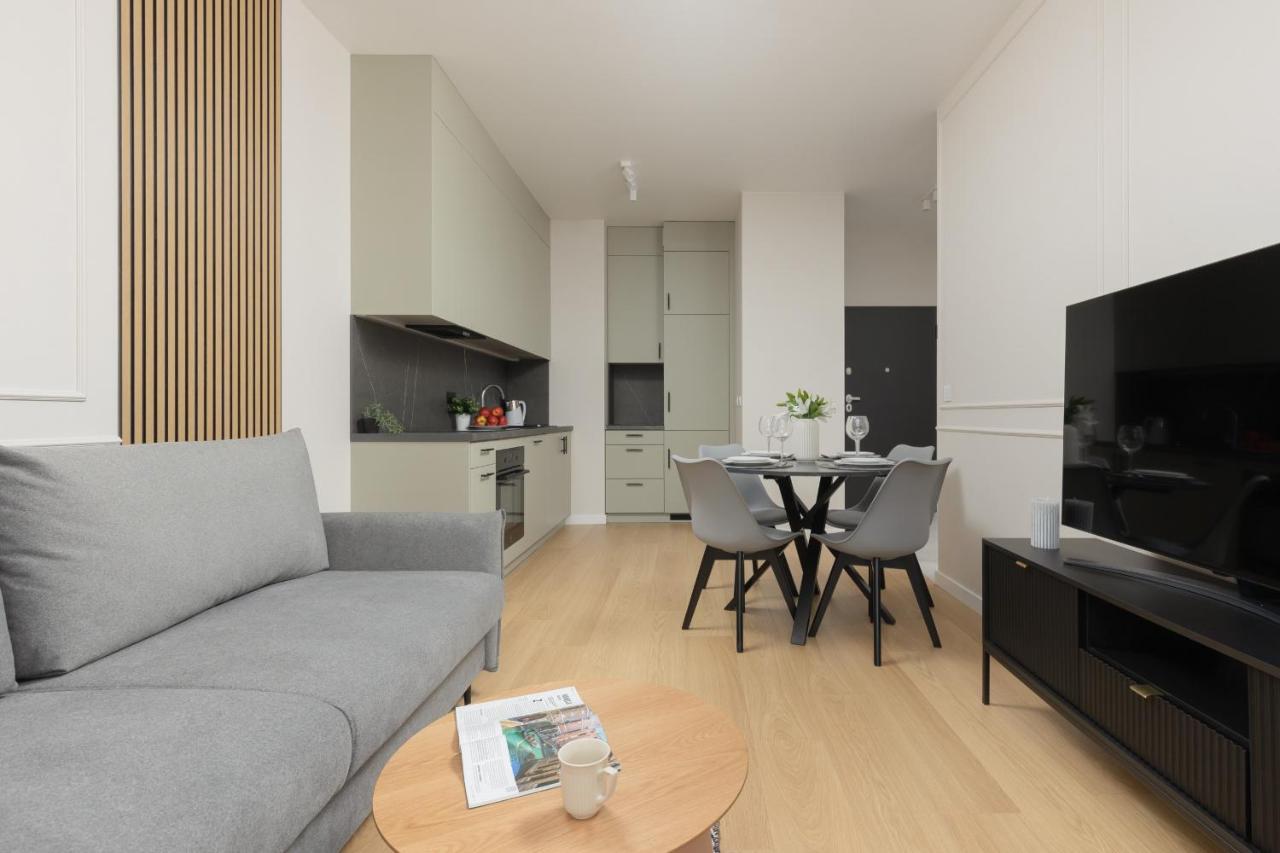 Wola Spacious Flat With Air Conditioning & Balcony By Noclegi Renters Βαρσοβία Εξωτερικό φωτογραφία