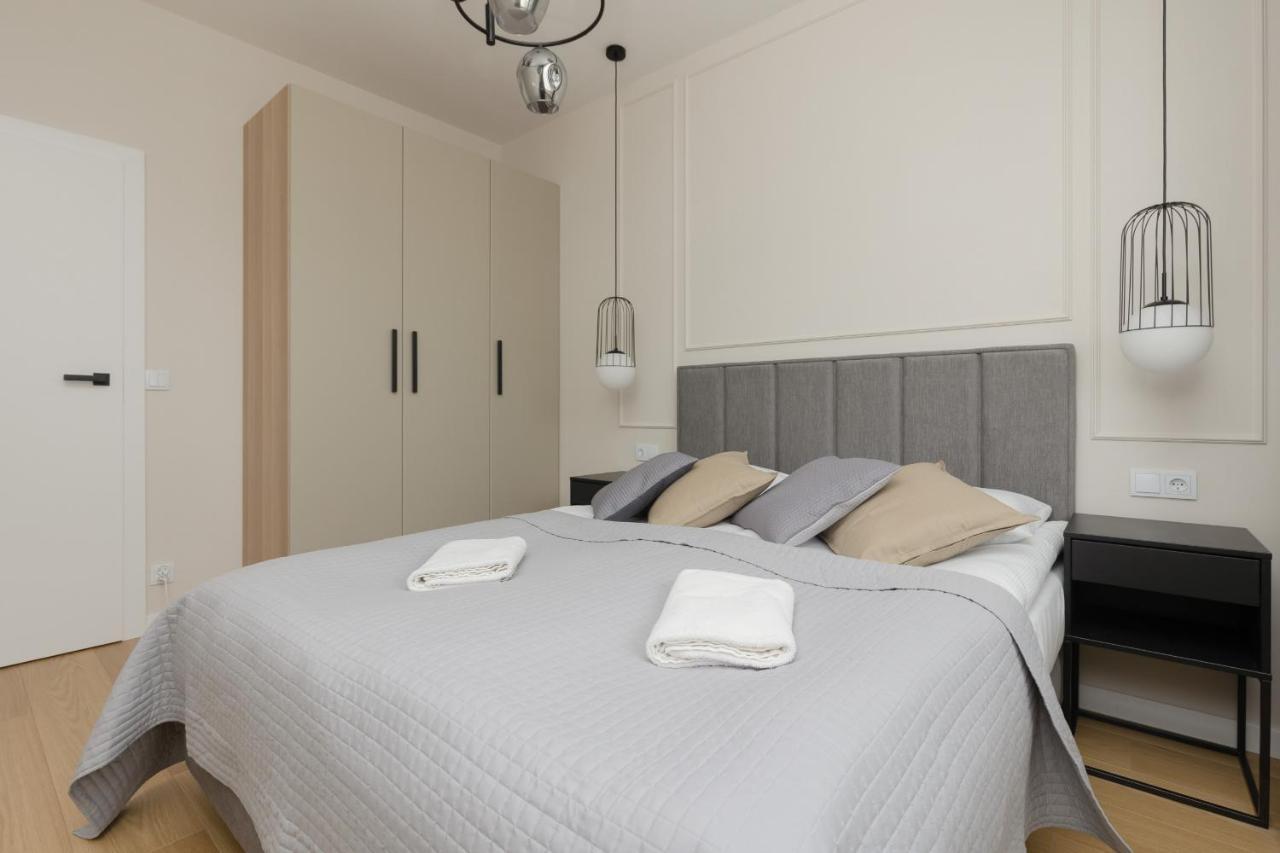Wola Spacious Flat With Air Conditioning & Balcony By Noclegi Renters Βαρσοβία Εξωτερικό φωτογραφία